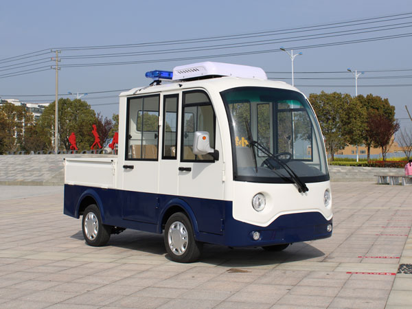 帶空調巡邏貨運車L304D